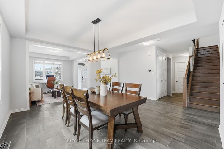 Photo 11 at 643 Rye Grass Way, Nepean (Half Moon Bay), Ottawa
