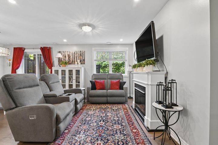 Photo 5 at 2 - 345 Tribeca Private, Nepean (Longfields), Ottawa