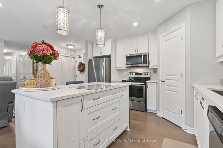 Photo 10 at 2 - 345 Tribeca Private, Nepean (Longfields), Ottawa