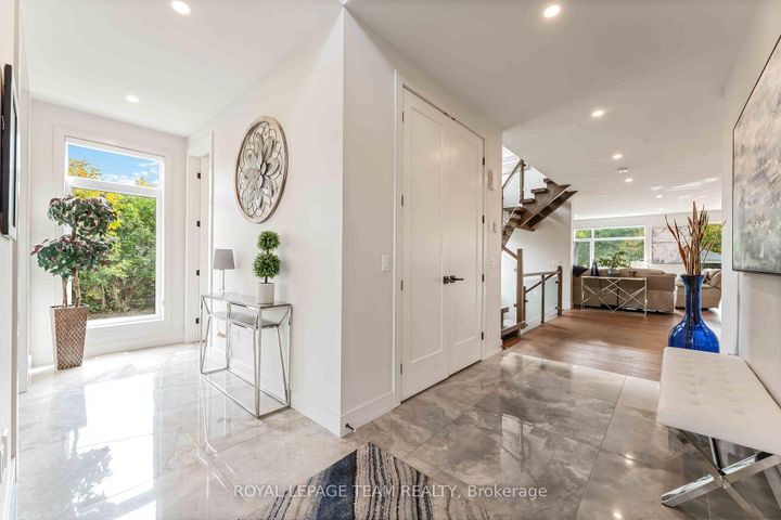 Photo 5 at 1546 Claymor Avenue, Nepean (Carleton Heights), Ottawa