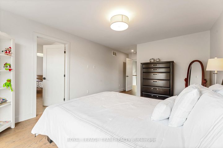 Photo 22 at 1546 Claymor Avenue, Nepean (Carleton Heights), Ottawa