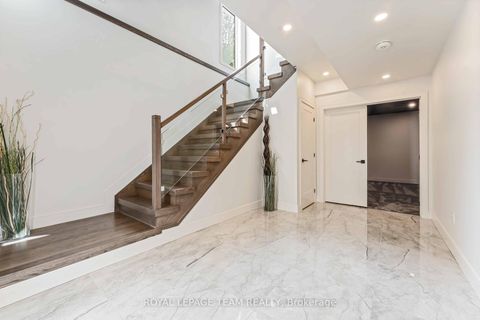 Photo 31 at 1546 Claymor Avenue, Nepean (Carleton Heights), Ottawa