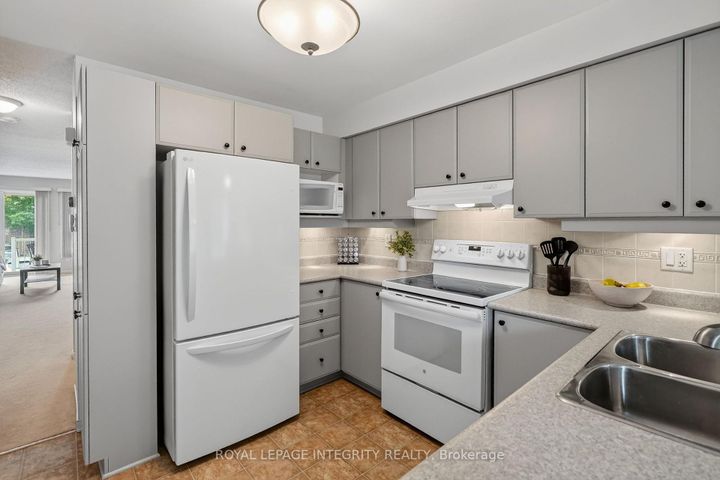 Photo 7 at 795 Longfields Drive, Nepean (Longfields), Ottawa