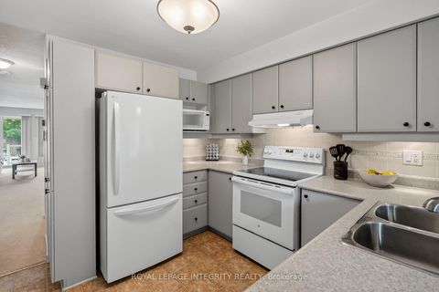 Photo 7 at 795 Longfields Drive, Nepean (Longfields), Ottawa