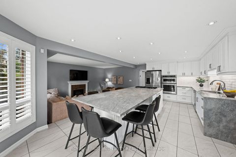 Photo 3 at 3 Nakota Way, Nepean (Longfields), Ottawa