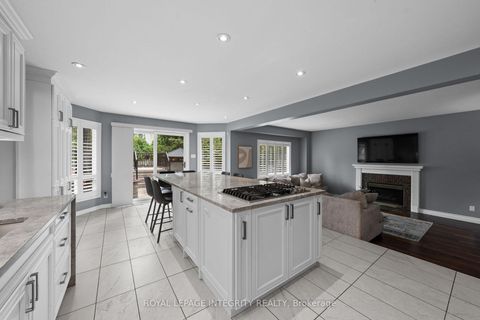 Photo 11 at 3 Nakota Way, Nepean (Longfields), Ottawa