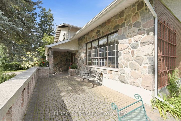 Photo 2 at 45 Cortleigh Drive, Nepean (Hearts Desire), Ottawa