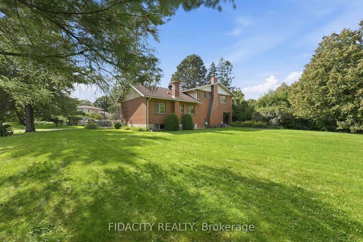Photo 3 at 45 Cortleigh Drive, Nepean (Hearts Desire), Ottawa