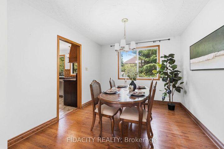 Photo 10 at 45 Cortleigh Drive, Nepean (Hearts Desire), Ottawa
