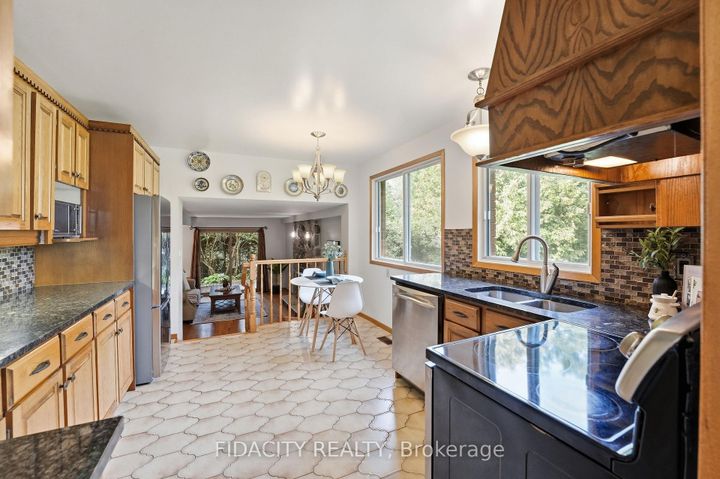 Photo 13 at 45 Cortleigh Drive, Nepean (Hearts Desire), Ottawa