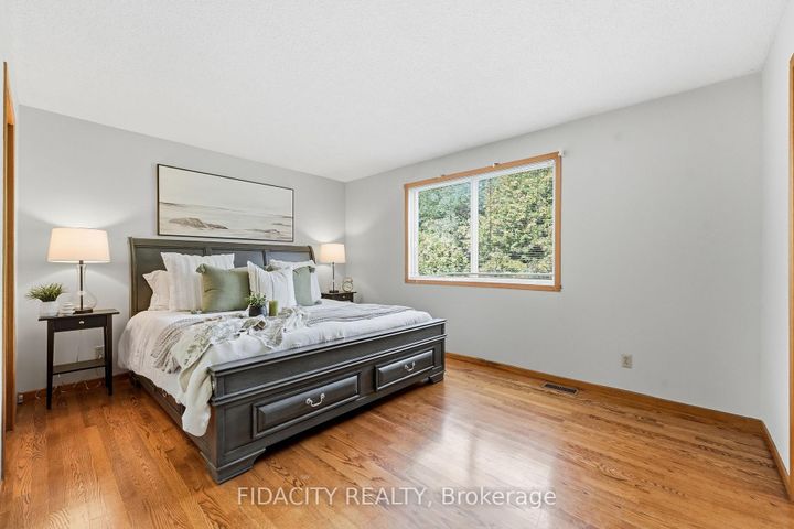 Photo 20 at 45 Cortleigh Drive, Nepean (Hearts Desire), Ottawa