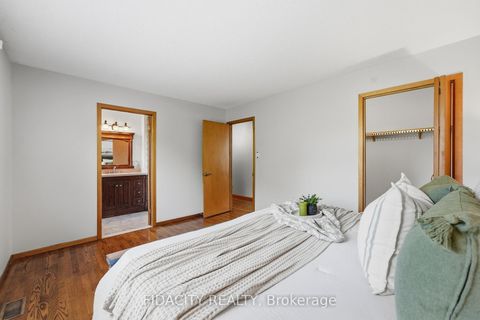 Photo 21 at 45 Cortleigh Drive, Nepean (Hearts Desire), Ottawa