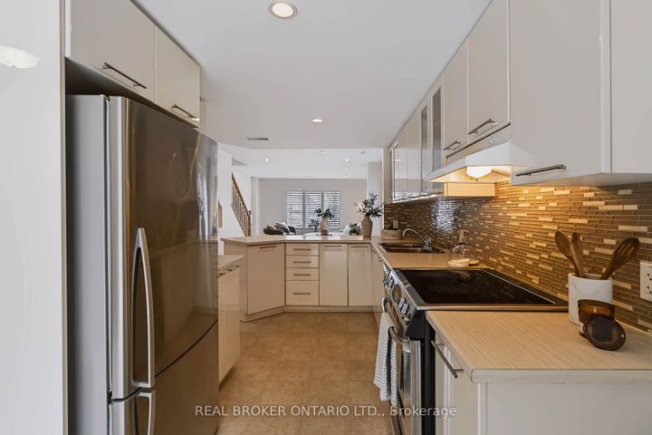 Photo 8 at 79 - 325 Paseo Private, Nepean (Centrepointe), Ottawa