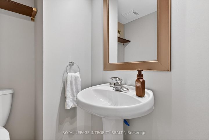 Photo 6 at 256 Cresthaven Drive, Nepean (Barrhaven East), Ottawa