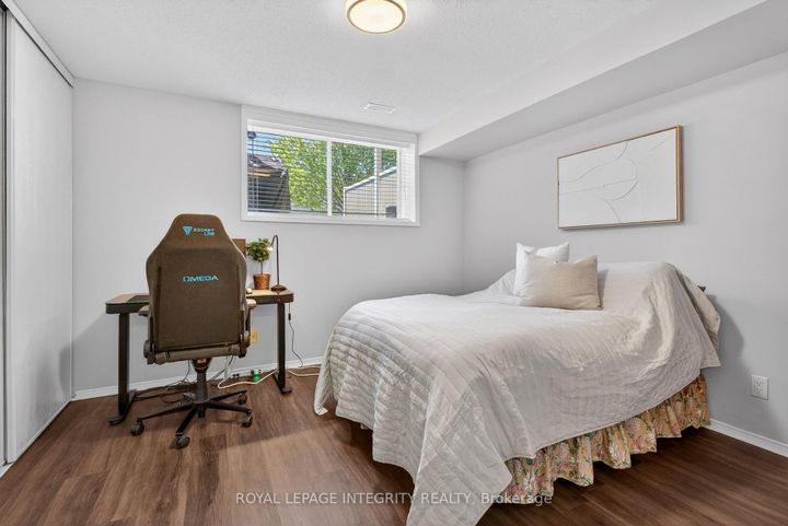 Photo 19 at 256 Cresthaven Drive, Nepean (Barrhaven East), Ottawa