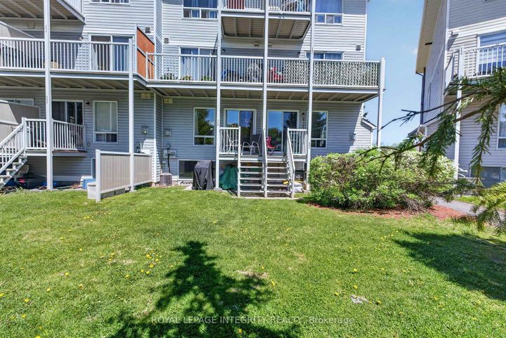 Photo 25 at 256 Cresthaven Drive, Nepean (Barrhaven East), Ottawa