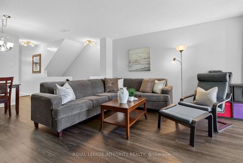 Photo 12 at 256 Cresthaven Drive, Nepean (Barrhaven East), Ottawa