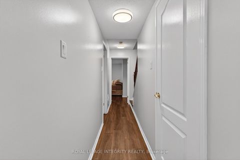 Photo 18 at 256 Cresthaven Drive, Nepean (Barrhaven East), Ottawa