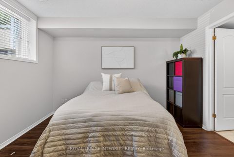 Photo 20 at 256 Cresthaven Drive, Nepean (Barrhaven East), Ottawa