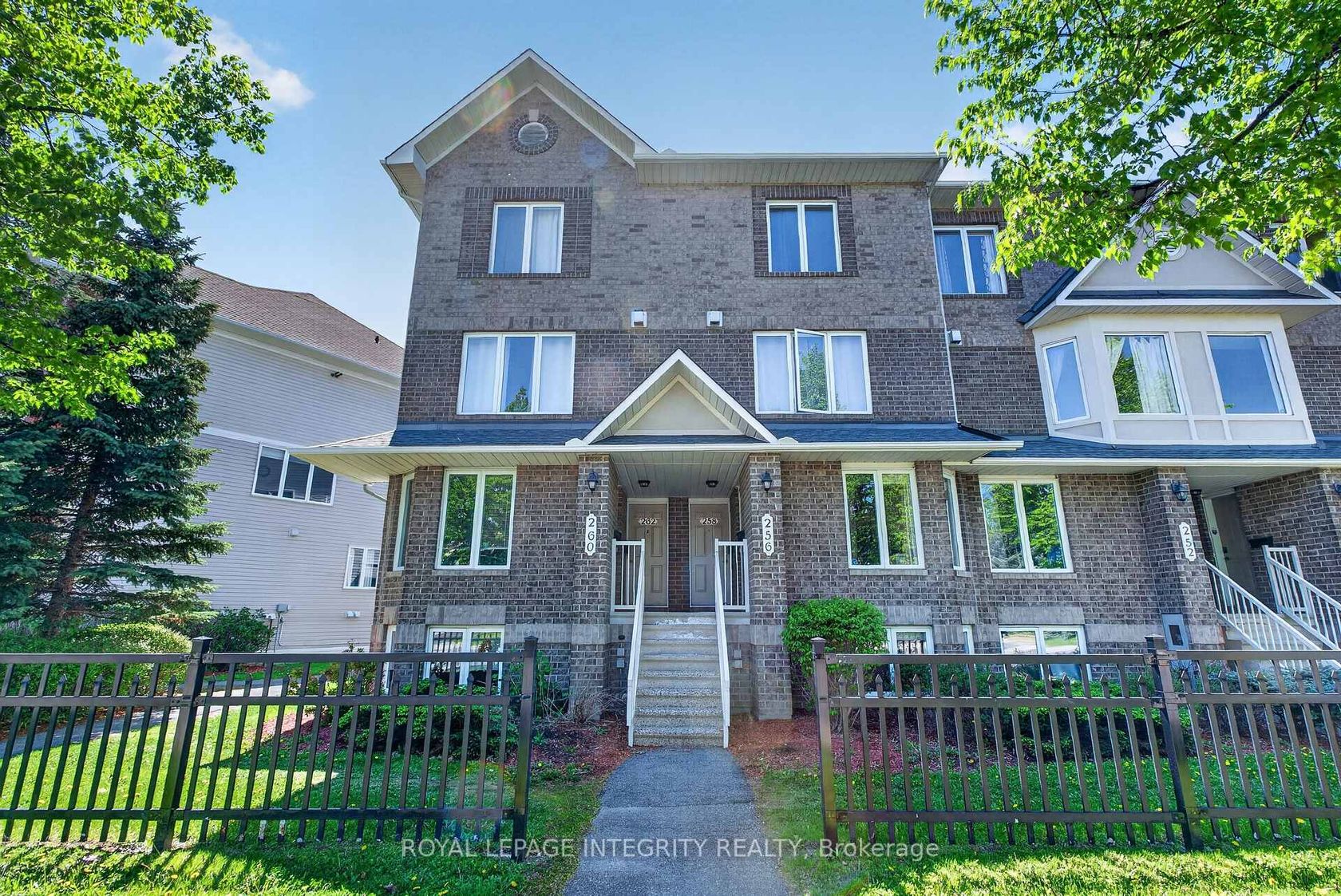 256 Cresthaven Drive, Nepean (Barrhaven East), Ottawa 