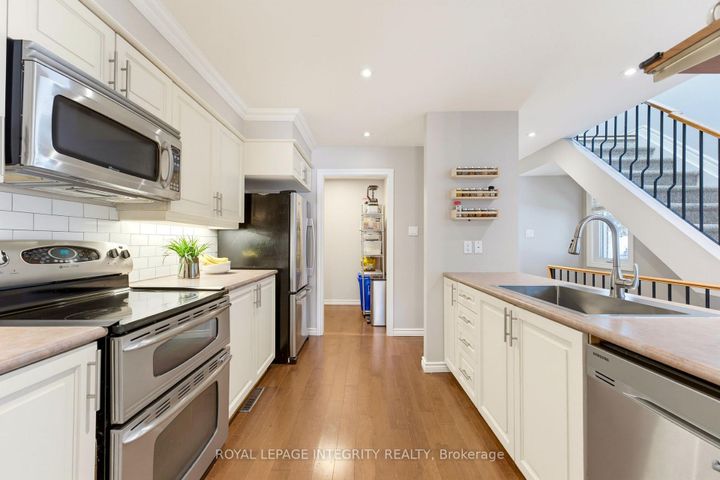 Photo 10 at 39 Ready Way, Nepean (Pheasant Run), Ottawa