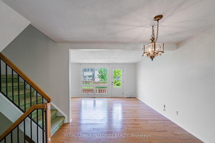 Photo 6 at 32C Benlea Drive, Nepean (Tanglewood), Ottawa