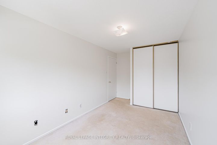 Photo 17 at 32C Benlea Drive, Nepean (Tanglewood), Ottawa