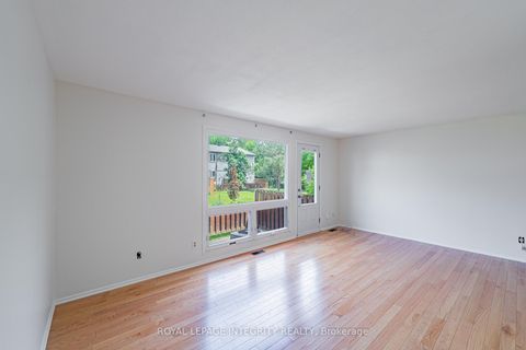 Photo 9 at 32C Benlea Drive, Nepean (Tanglewood), Ottawa