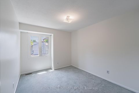 Photo 18 at 32C Benlea Drive, Nepean (Tanglewood), Ottawa