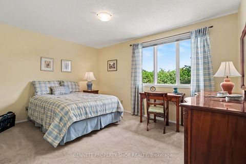 Photo 15 at 44 Farm Gate Crescent, Nepean (Borden Farm/Stewart Farm/Carleton Heights/Parkwood Hills), Ottawa
