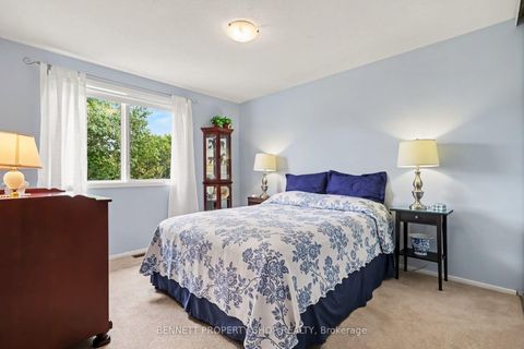 Photo 16 at 44 Farm Gate Crescent, Nepean (Borden Farm/Stewart Farm/Carleton Heights/Parkwood Hills), Ottawa