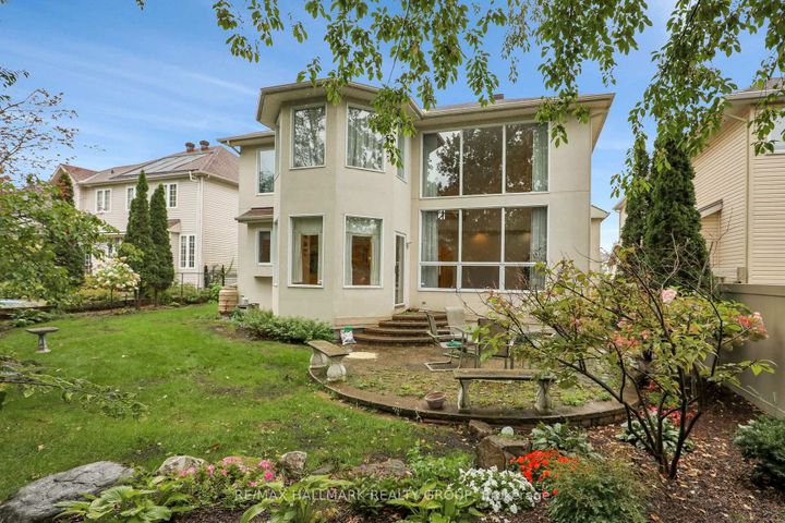 Photo 14 at 11 Riverstone Drive, Nepean (Stonebridge), Ottawa