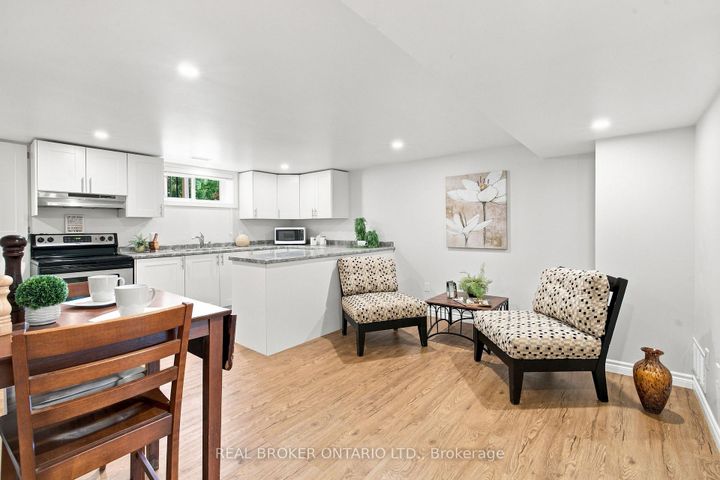 Photo 29 at 82 Meadowlands Drive W, Nepean (Meadowlands/Crestview), Ottawa