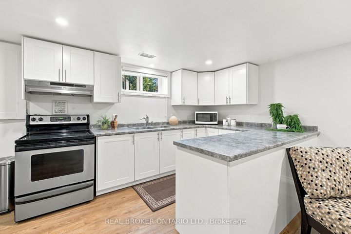 Photo 31 at 82 Meadowlands Drive W, Nepean (Meadowlands/Crestview), Ottawa