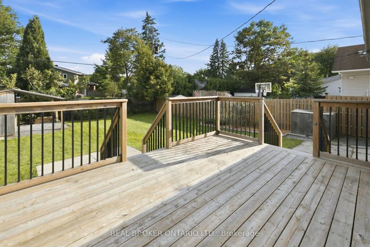 Photo 41 at 82 Meadowlands Drive W, Nepean (Meadowlands/Crestview), Ottawa
