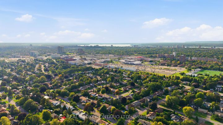 Photo 48 at 82 Meadowlands Drive W, Nepean (Meadowlands/Crestview), Ottawa