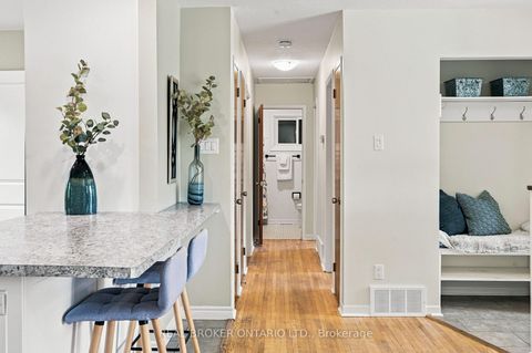 Photo 20 at 82 Meadowlands Drive W, Nepean (Meadowlands/Crestview), Ottawa