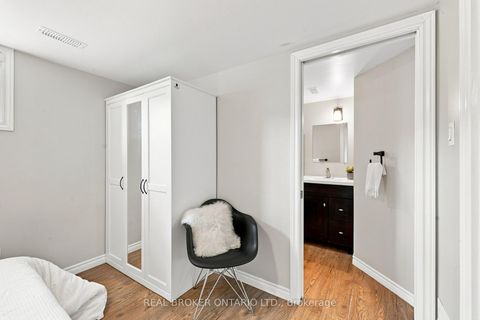 Photo 35 at 82 Meadowlands Drive W, Nepean (Meadowlands/Crestview), Ottawa