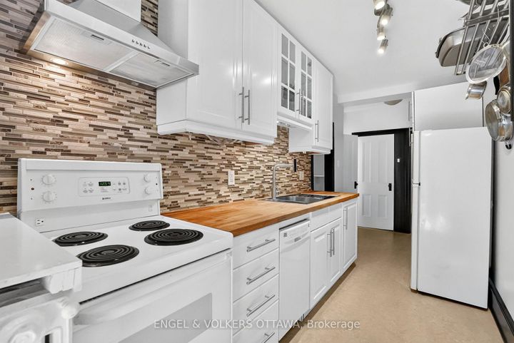 Photo 12 at 128 Second Avenue, Glebe, Ottawa
