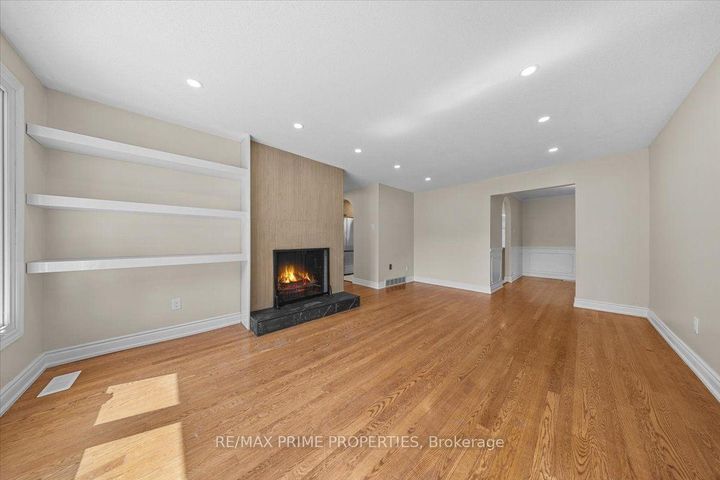 Photo 6 at 104 Queensline Drive, Nepean (Bruce Farm/Graham Park/Qualicum/Bellands), Ottawa