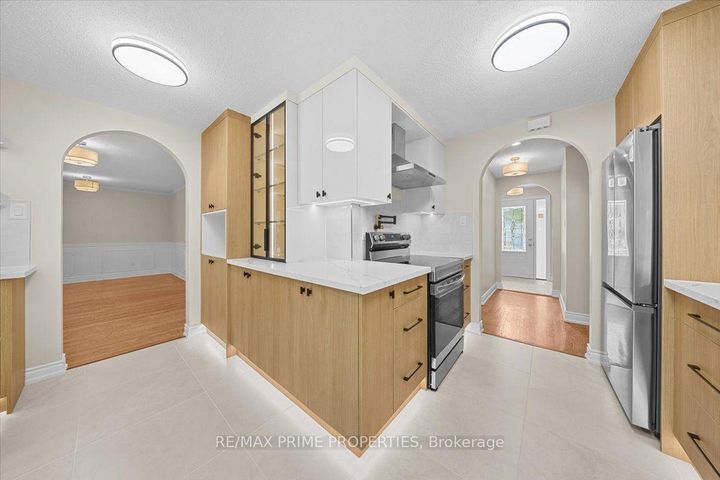 Photo 12 at 104 Queensline Drive, Nepean (Bruce Farm/Graham Park/Qualicum/Bellands), Ottawa