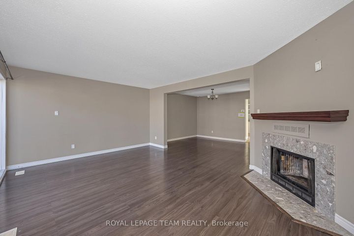 Photo 14 at D - 284 Dalehurst Drive, Nepean (Tanglewood), Ottawa
