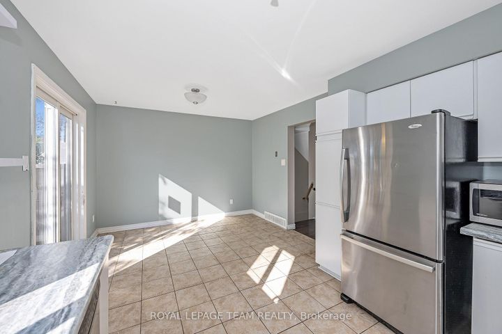 Photo 19 at D - 284 Dalehurst Drive, Nepean (Tanglewood), Ottawa