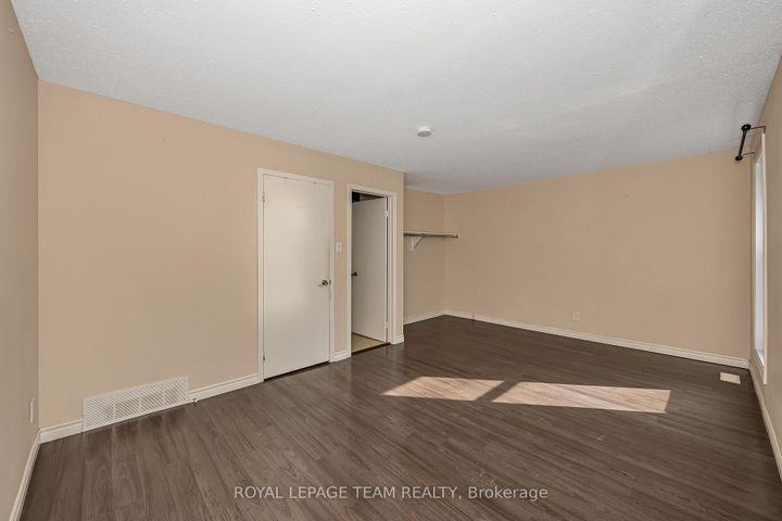Photo 26 at D - 284 Dalehurst Drive, Nepean (Tanglewood), Ottawa