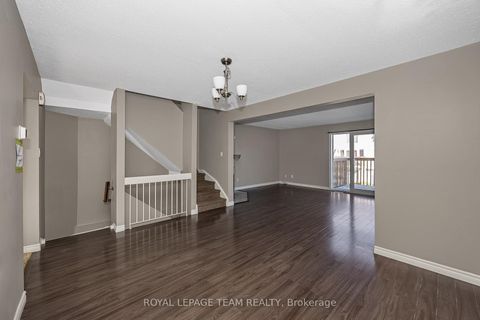 Photo 11 at D - 284 Dalehurst Drive, Nepean (Tanglewood), Ottawa