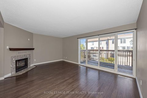 Photo 12 at D - 284 Dalehurst Drive, Nepean (Tanglewood), Ottawa