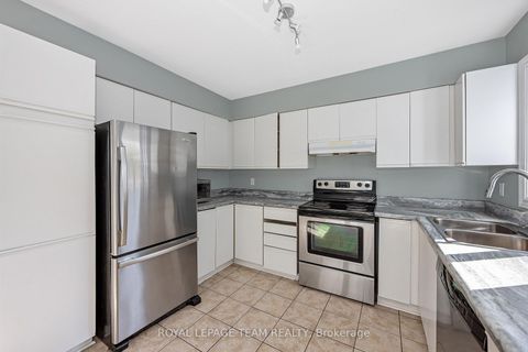 Photo 18 at D - 284 Dalehurst Drive, Nepean (Tanglewood), Ottawa
