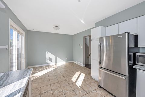 Photo 19 at D - 284 Dalehurst Drive, Nepean (Tanglewood), Ottawa