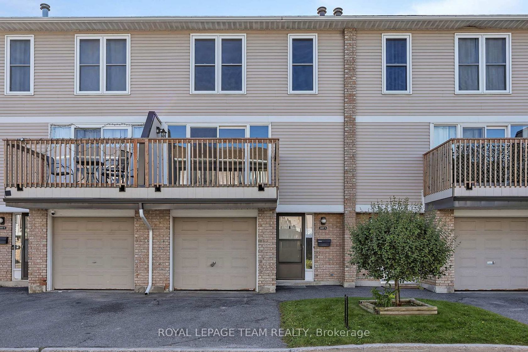 D - 284 Dalehurst Drive, Nepean (Tanglewood), Ottawa 