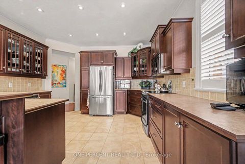 Photo 12 at 214 Cairnsmore Circle, Nepean (Stonebridge), Ottawa